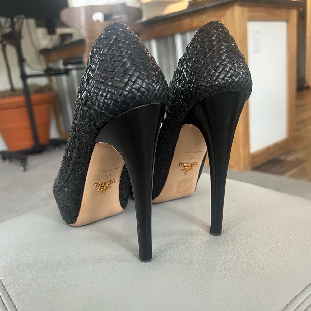 Prada Black Woven Leather Madras
Platform Pumps Size 40 (9.0) - Picture 2 of 12